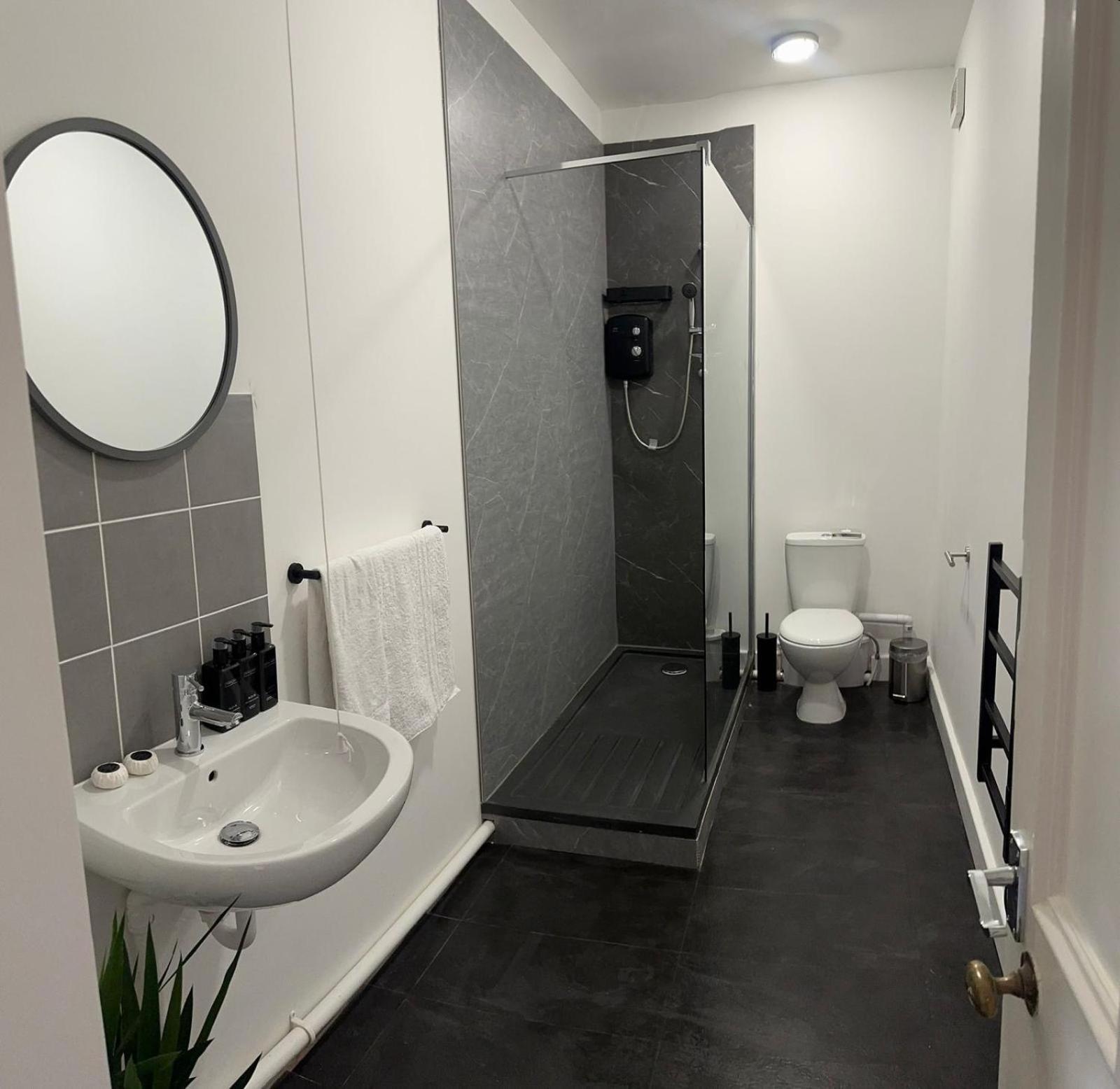 Cozy Flat By Birmingham Canals & City Centre ภายนอก รูปภาพ